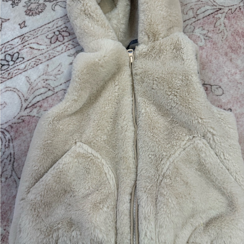 Zara Cream Fleece Vest with Hood